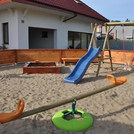 Wiktoria-Bialy Domek Jastrzębia Góra Exterior foto